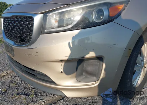 2015 Kia Sedona Lx z USA, uszkodzony, nr VIN KNDMB5C16F6028873